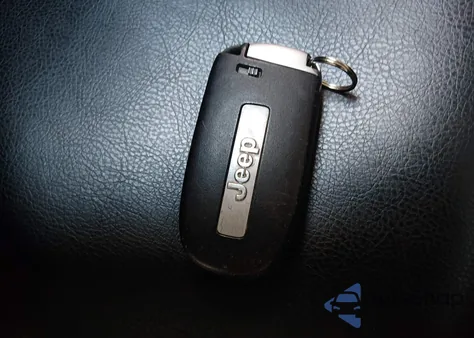 2018 Jeep Grand Cherokee Limited 4X4 из США, поврежденный, VIN 1C4RJFBG8JC313234